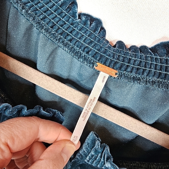 Free People Terese Velvet Top - Picture 6 of 7